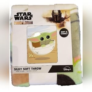Star Wars The Mandalorian Silky Soft Throw